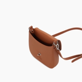 ЧАНТА OBAG CHASE BRIOCHE